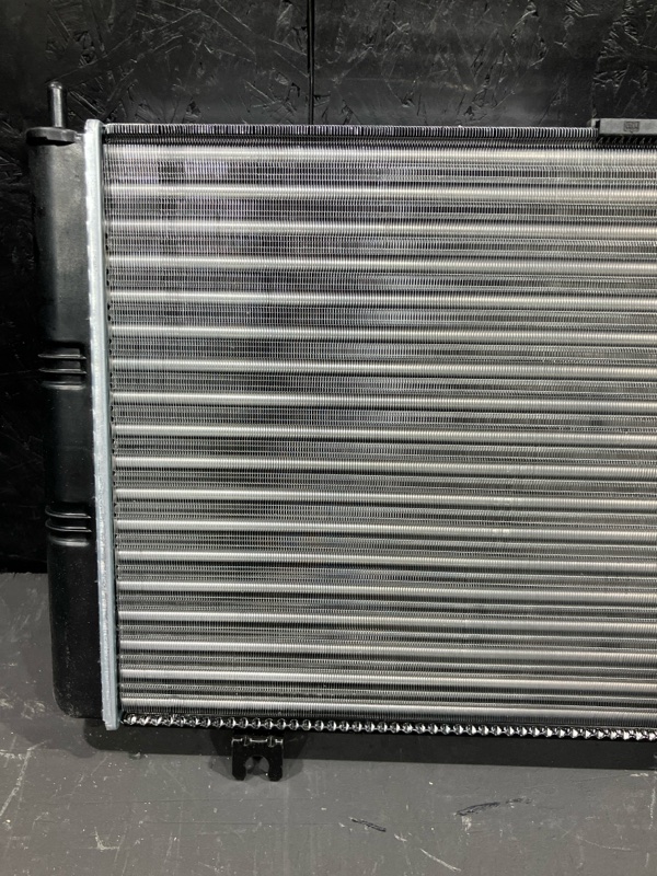 Радиатор охлаждения двигателя KALINA