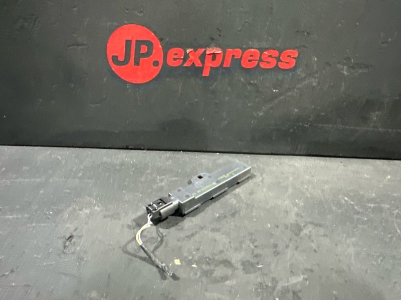 Антенна Passive Access 5 2010 F11 N52B25AF Антенна Passive Access 5 2010 F11 N52B25AF