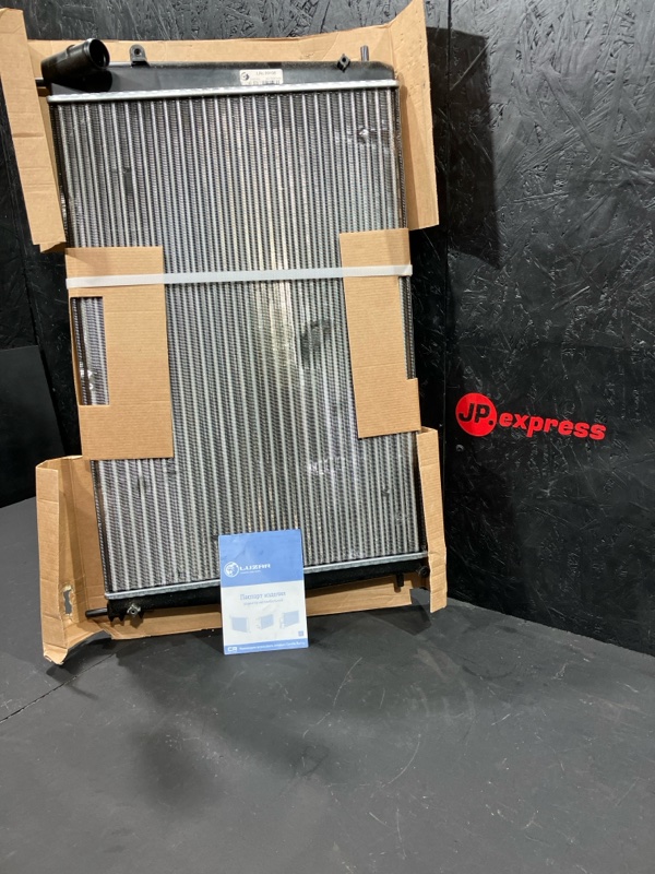 Радиатор охлаждения двигателя LADA LARGUS LRc09198 новая