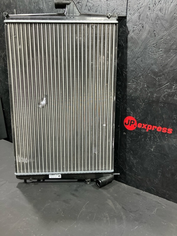 Радиатор охлаждения двигателя LADA LARGUS