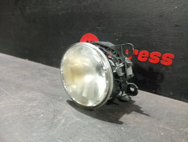 Противотуманная фара RENAULT Logan