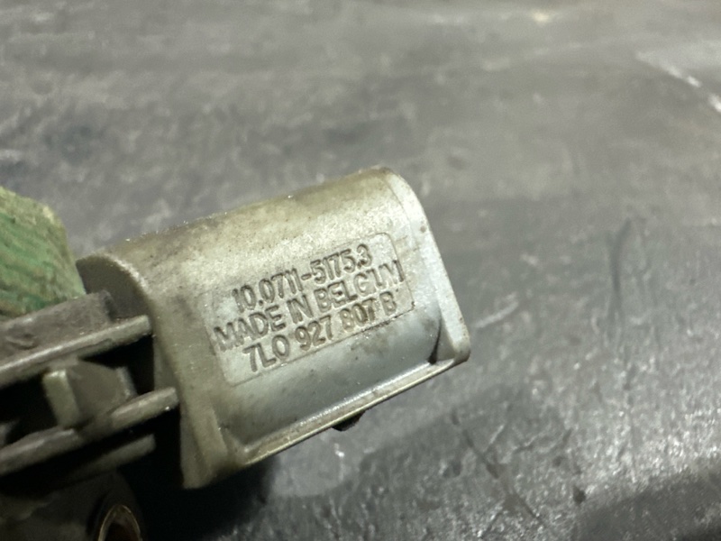 Датчик ABS передний Q7 2007 4LB BAR