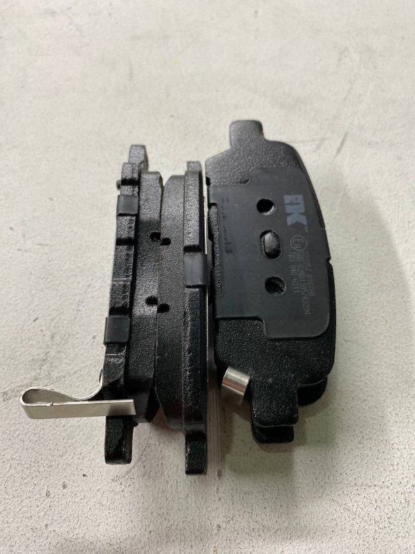 Колодки тормозные задние Infiniti/Nissan/Suzuki/Renault 222257 новая