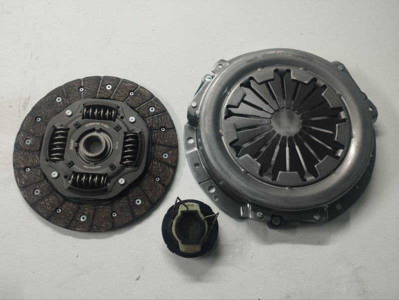 Сцепление комплект 2123 Сцепление комплект 2123