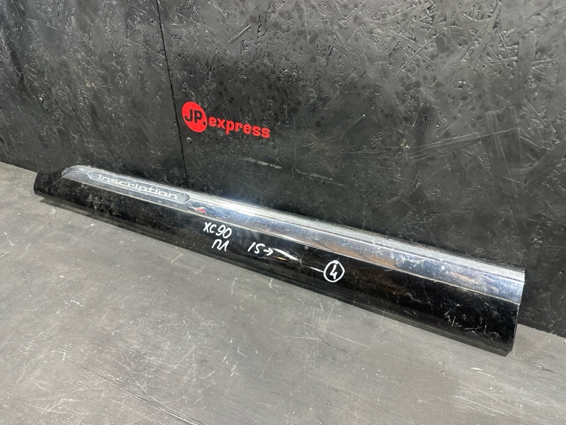 Молдинг двери передний левый Volvo XC90