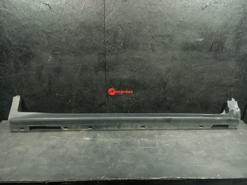 Накладка на порог правая GEELY Coolray 6600125106 контрактная