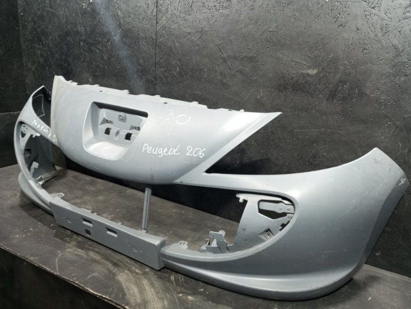 Бампер передний Peugeot 206