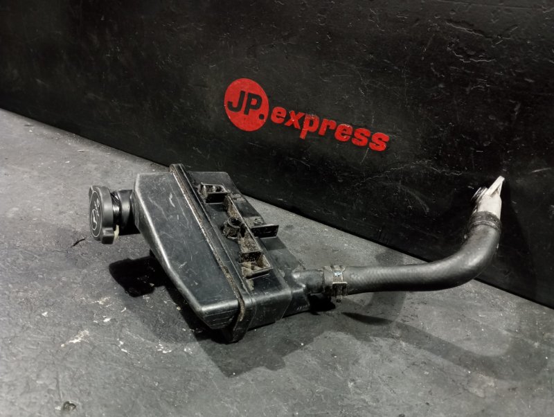 Бачок гидроусилителя руля CADILLAC SRX Бачок гидроусилителя руля CADILLAC SRX