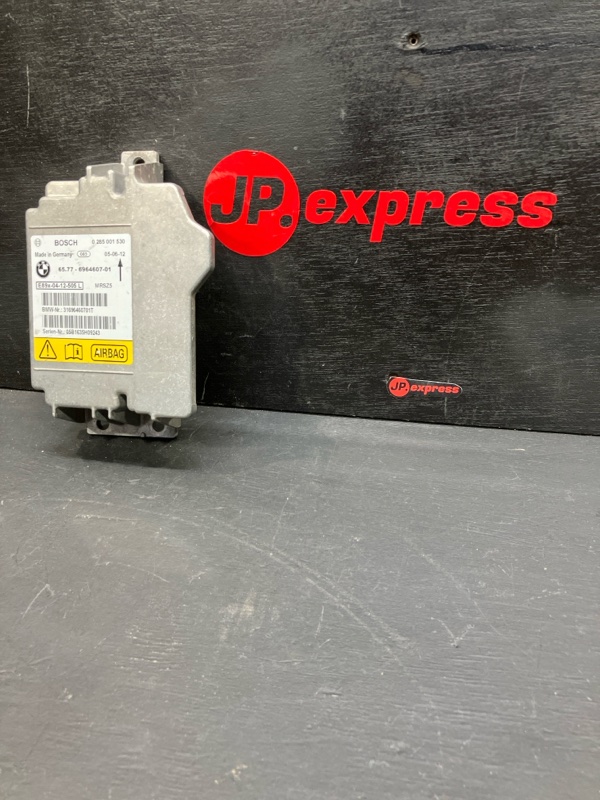 Блок управления AIR BAG BMW 3-Series 2005 E90 N43B16 65776964607 контрактная