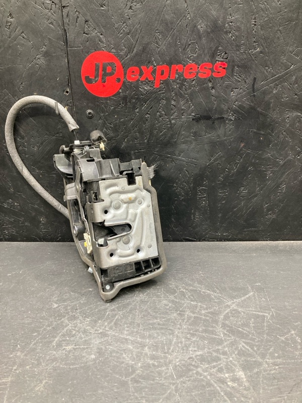Замок двери BMW X1 2022 F48 B37 51217281937 контрактная