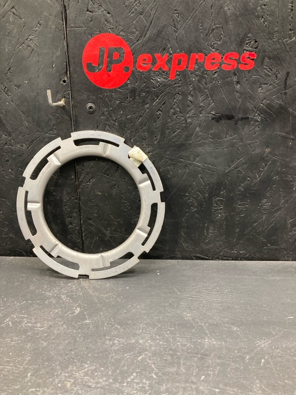 Стопорное кольцо топливного насоса BMW 1-Series 2012 F20 B32 16117188565 контрактная