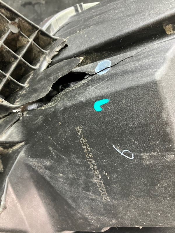 Фара передняя левая VA3