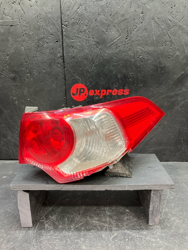 Фонарь задний правый Accord 11-13 8 Фонарь задний правый Accord 11-13 8