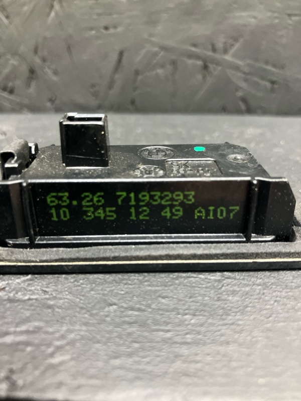 Плафон подсветки номера 5 2010 F10 N52B25AF