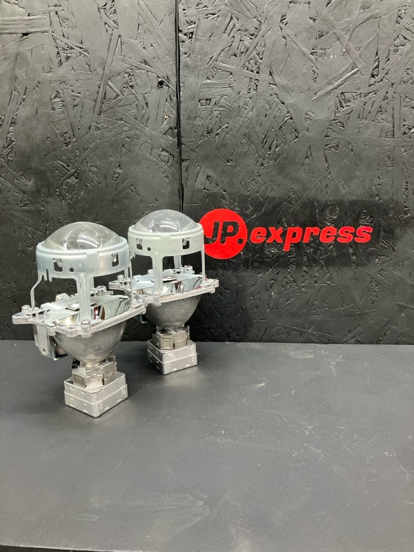 Светодиодные Bi-LED линзы BMW 3 E92 1305310485 контрактная