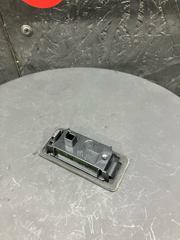 Плафон подсветки номера