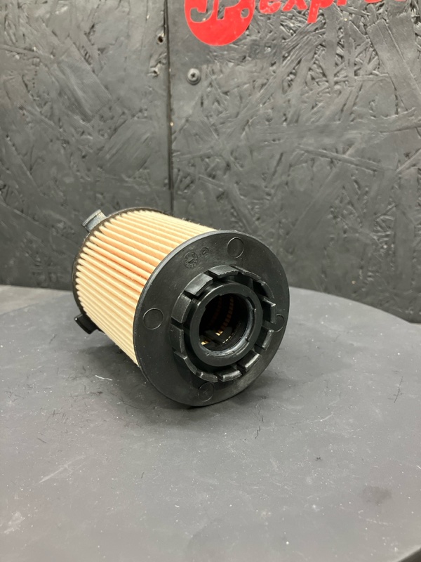 Фильтр масляный XC70 2007-2016