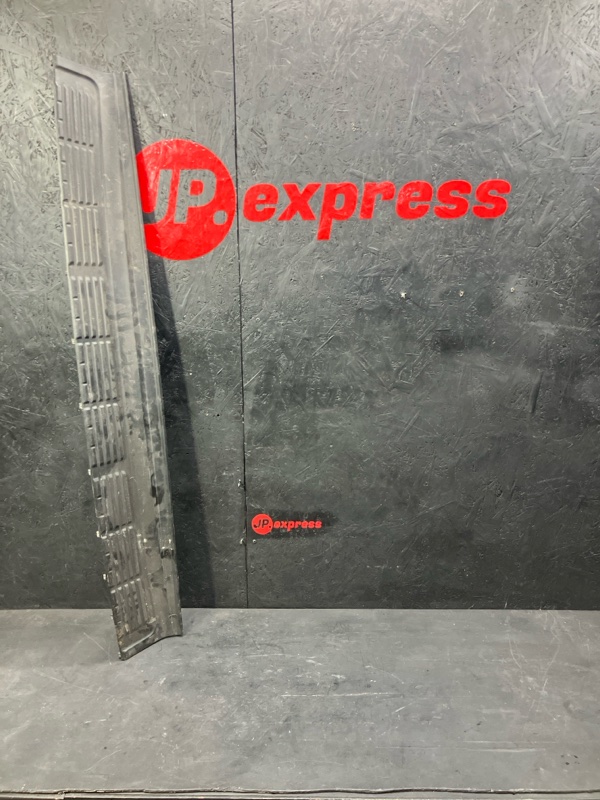 Накладка бампера задняя TOYOTA LAND CRUISER 200 200 5216260040 контрактная