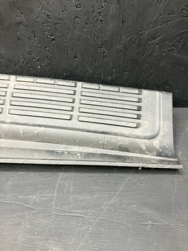 Накладка бампера задняя TOYOTA LAND CRUISER 200 200