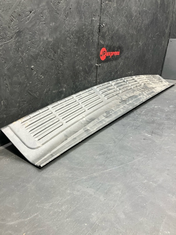 Накладка бампера задняя LAND CRUISER 200 200