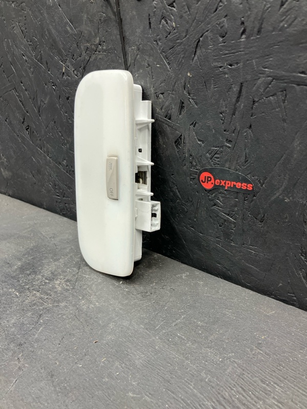 Плафон салонный Megane 3