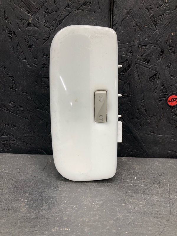 Плафон салонный RENAULT Megane 3 Плафон салонный RENAULT Megane 3