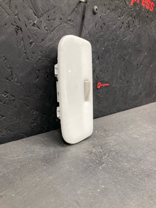 Плафон салонный Megane 3 Плафон салонный Megane 3