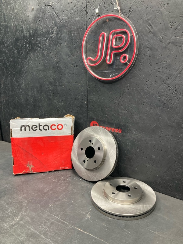 Тормозные диски передние Toyota Corolla 2019 E21 3050453 новая