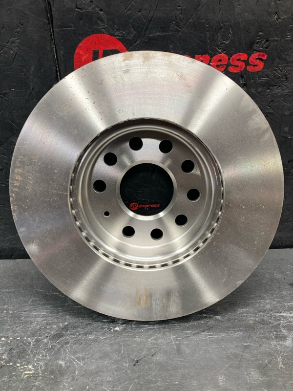 Тормозной диск передний Octavia 2013 Тормозной диск передний Octavia 2013