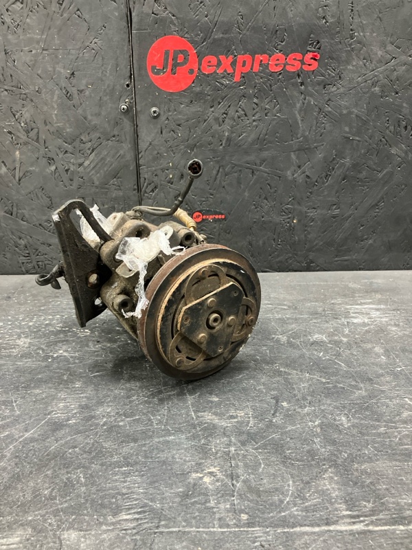 Компрессор кондиционера Suzuki Wаgon R K10A 9520170C61 контрактная