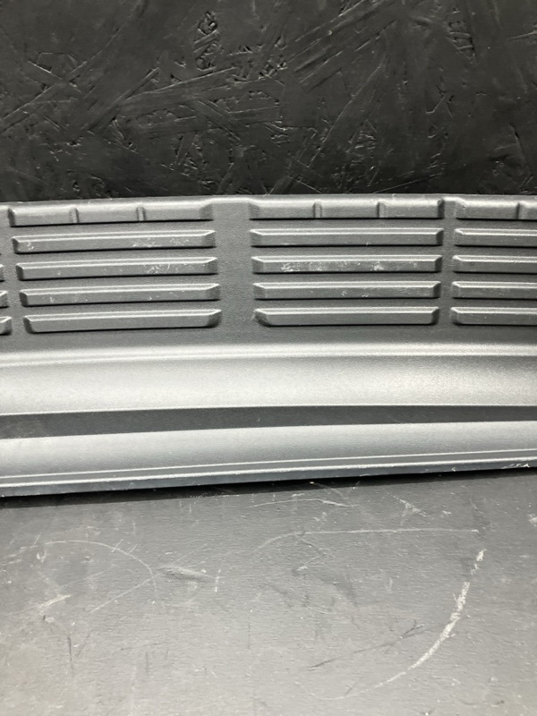 Накладка бампера задняя TOYOTA Land Cruiser J200