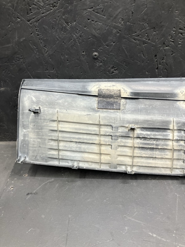 Накладка бампера задняя Land Cruiser J200