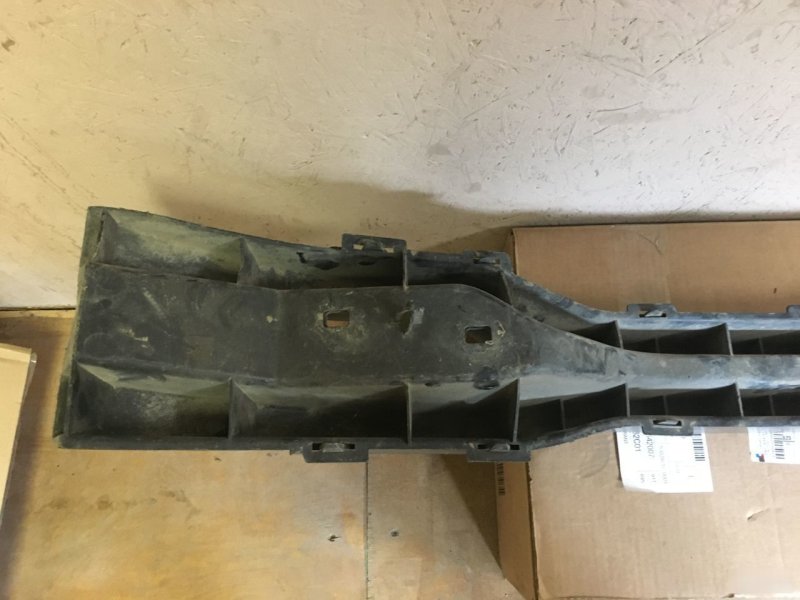 Усилитель бампера передний Berlingo