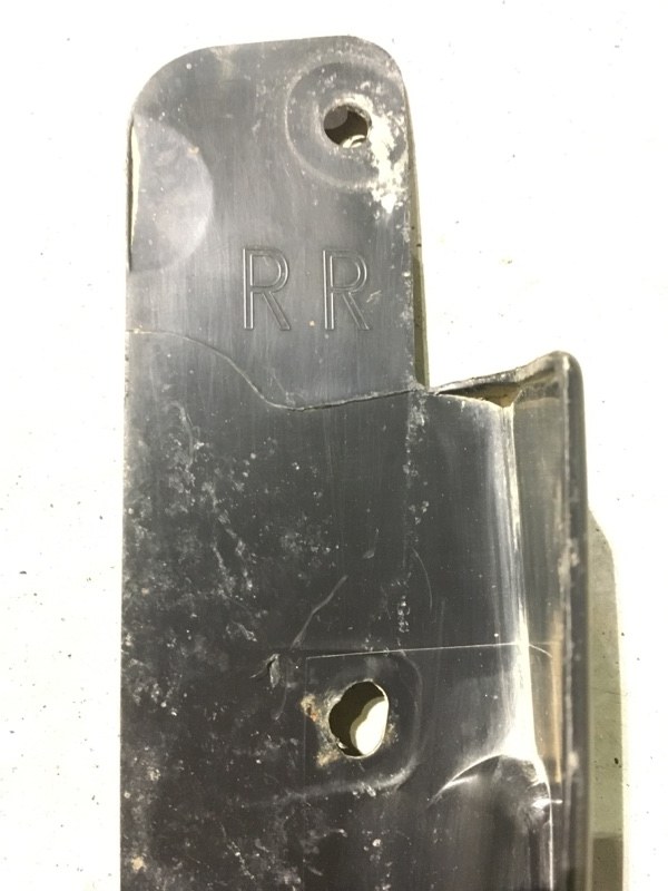 Задний правый брызговик задний правый X-Trail