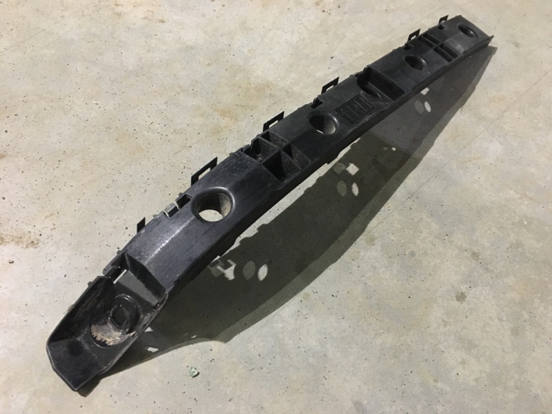 Направляющая заднего бампера правая задняя правая X-Trail T32 Направляющая заднего бампера правая задняя правая X-Trail T32