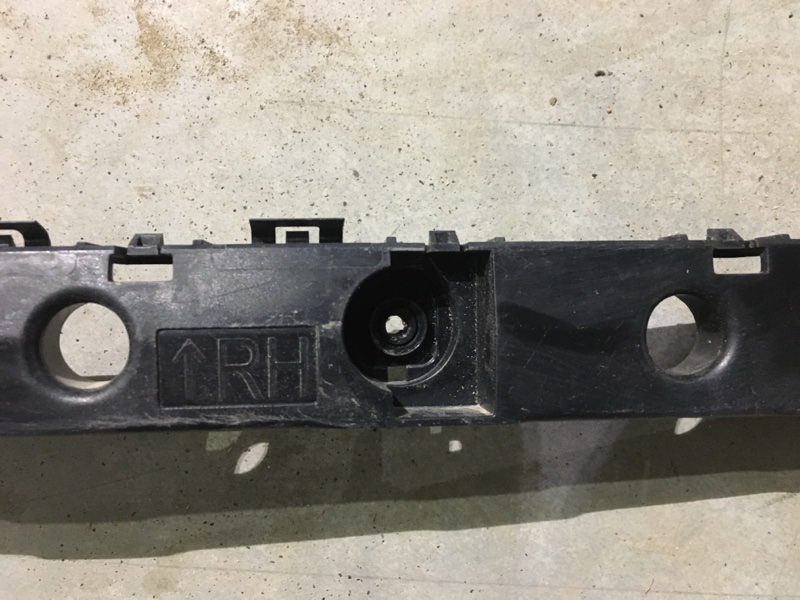 Направляющая заднего бампера правая задняя правая X-Trail T32 Направляющая заднего бампера правая задняя правая X-Trail T32