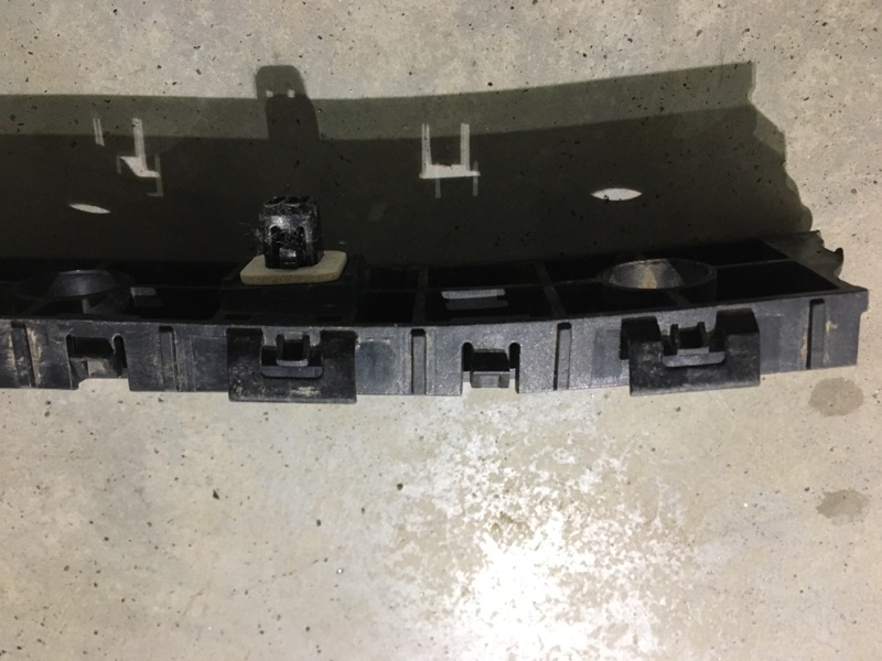 Направляющая заднего бампера правая задняя правая X-Trail T32 Направляющая заднего бампера правая задняя правая X-Trail T32