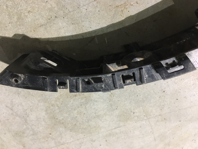 Направляющая заднего бампера правая задняя правая X-Trail T32 Направляющая заднего бампера правая задняя правая X-Trail T32