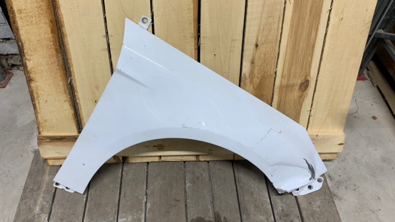 Крыло переднее правое Ford Focus 1729700 Б/У