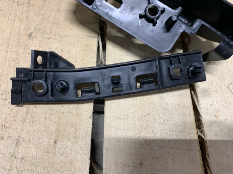 Кронштейн бампера задний левый Partner B9