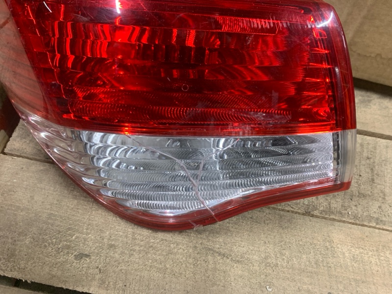 Фонарь наружный левый Almera G15 Фонарь наружный левый Almera G15