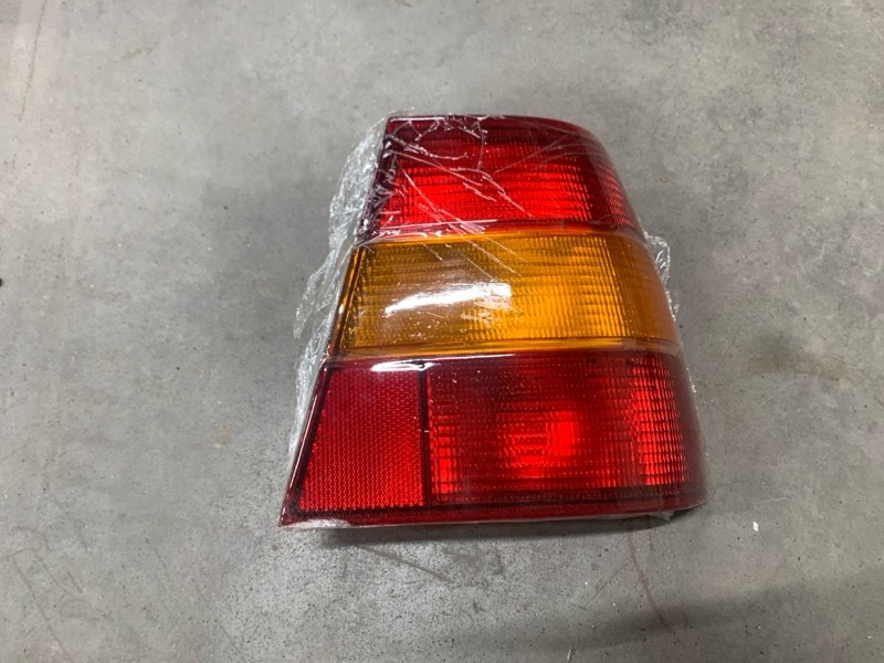 Фонарь правый Volvo 940 3534086 новая