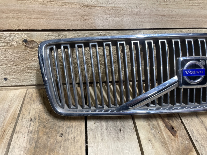 Решетка радиатора S80 Решетка радиатора S80