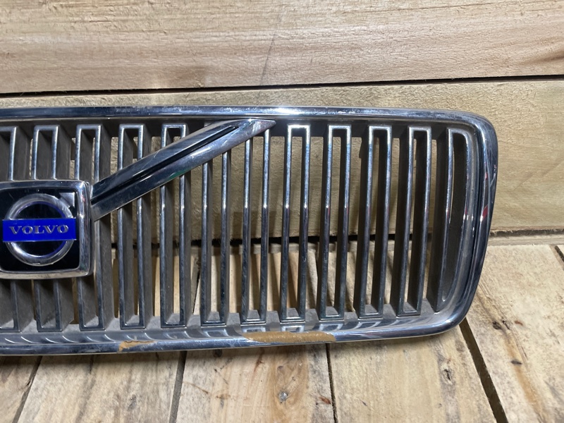 Решетка радиатора S80 Решетка радиатора S80