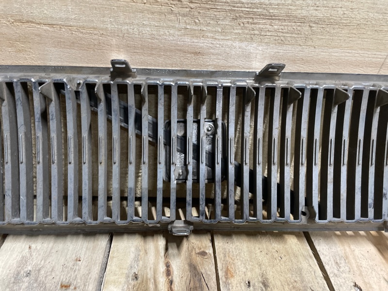 Решетка радиатора S80 Решетка радиатора S80