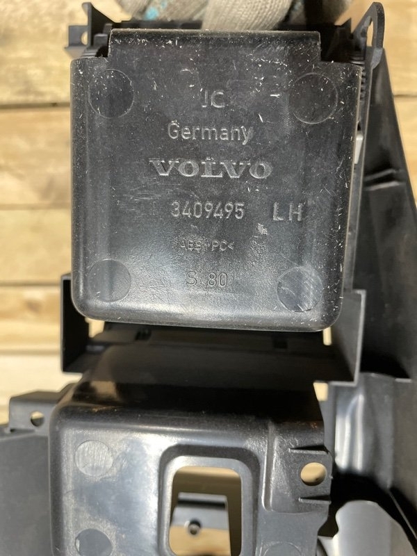 Центральная консоль S80
