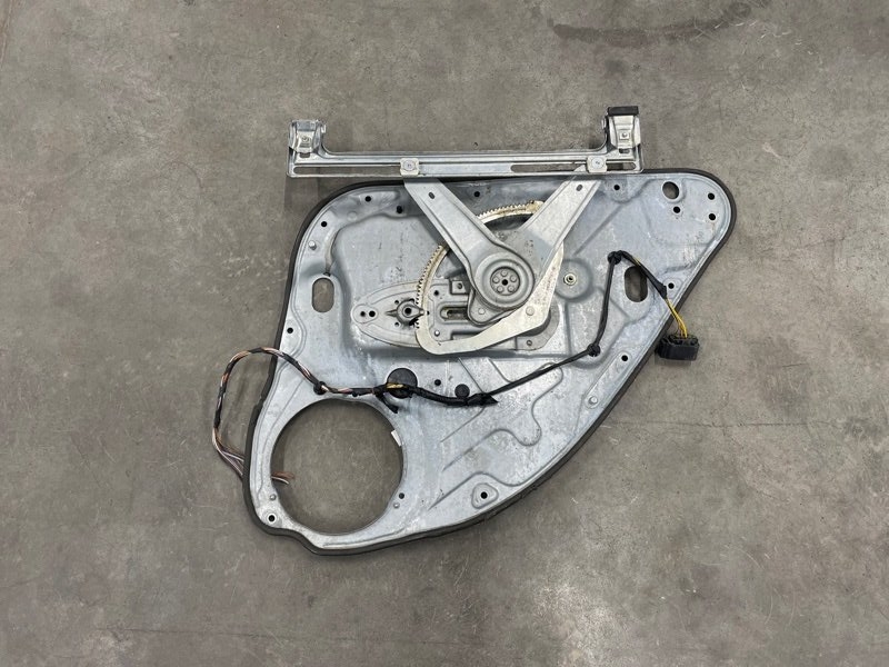 Стеклоподъемник задний левый Ford Focus 2 1480306 Б/У