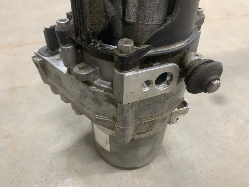 Насос гидроусилителя руля C4 Насос гидроусилителя руля C4