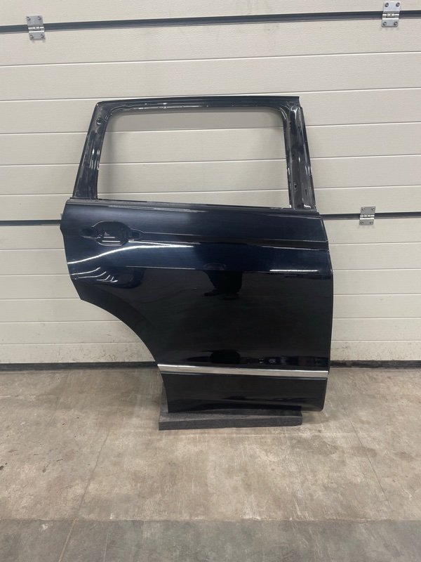 Дверь задняя правая Volkswagen Tiguan 2019 Mk2 CHH 5NA833056J Б/У