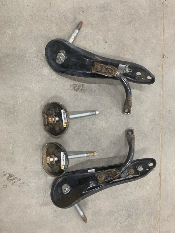 Кронштейн подрамника задний Land Rover Range Rover Velar 2020 L560 204DTD GX735A677AA Б/У